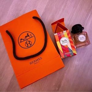 Authentic hermes perfume mini comes with paperbag